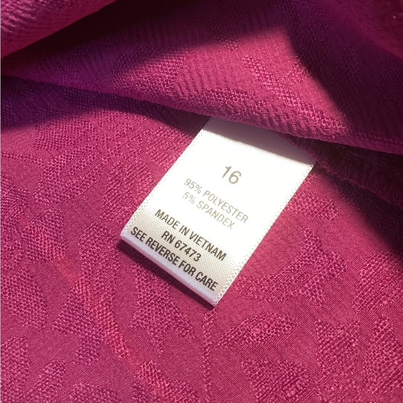 ROZ AND ALI FLARE MIDI DRESS - Picture 13 of 14